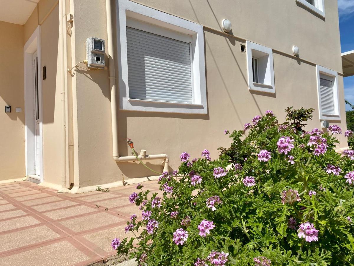 Family Friendly Apartment, In Nature, With Yard "5" Zipárion Eksteriør billede